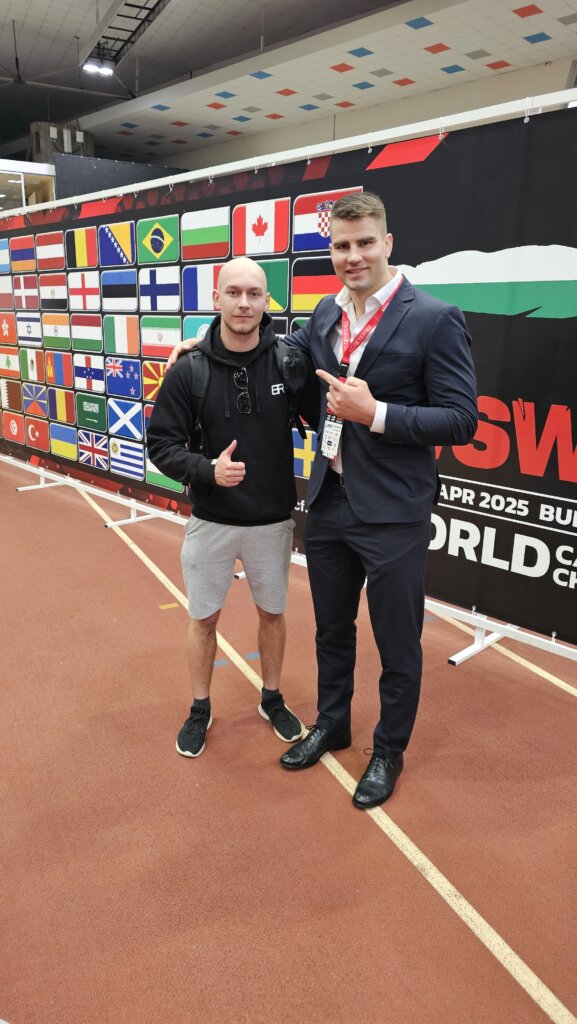 Tréner Dominik spolu s prezidentom svetovej workoutovej federácie